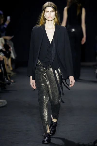Look 26